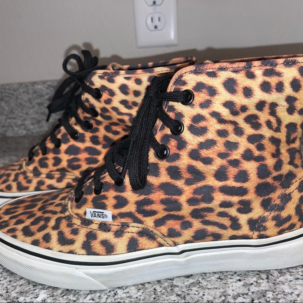 Womens Size 9 Vans